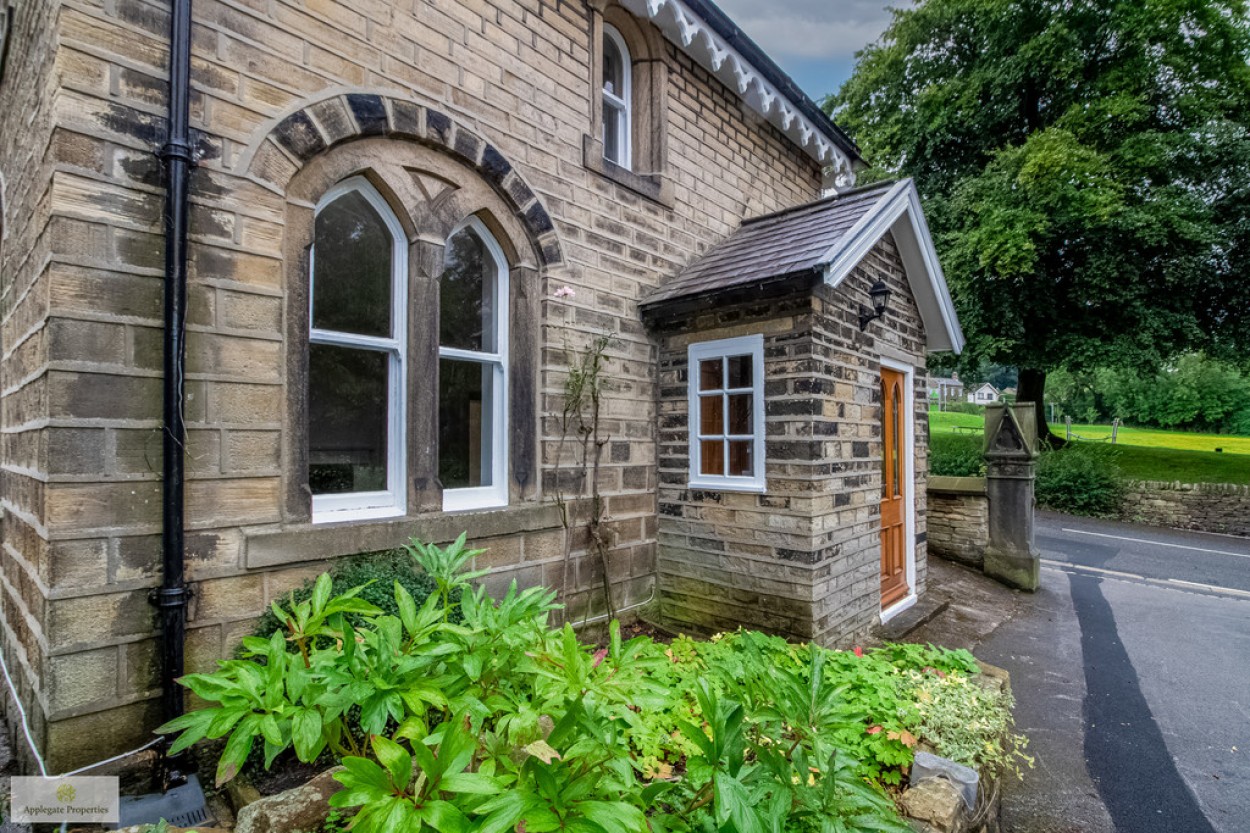 Images for Springwood Road, Thongsbridge, Holmfirth