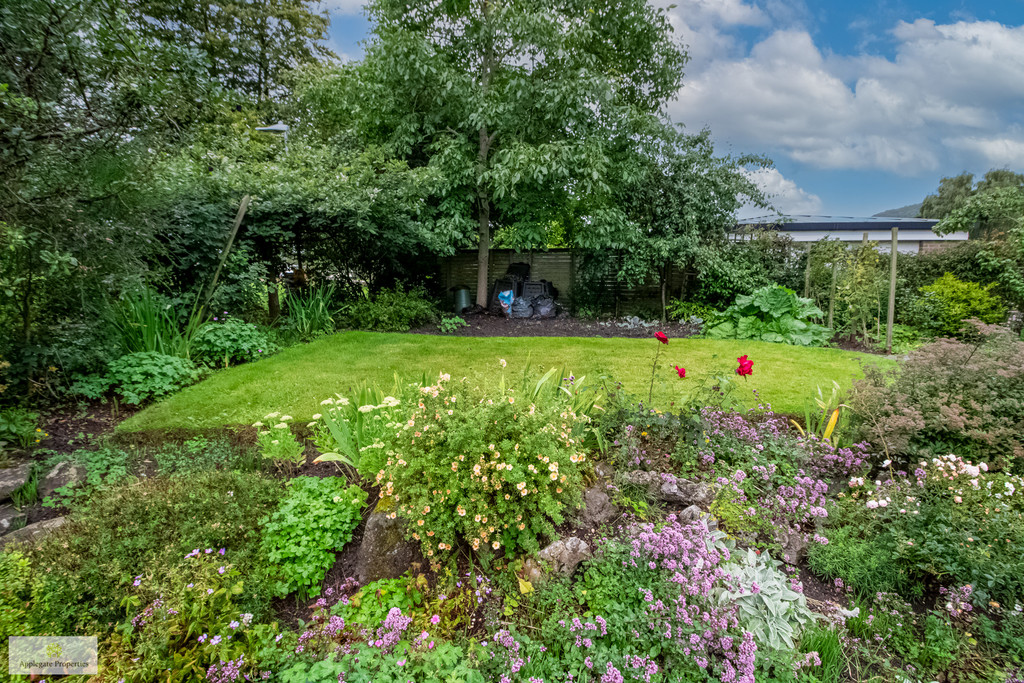 Images for Springwood Road, Thongsbridge, Holmfirth