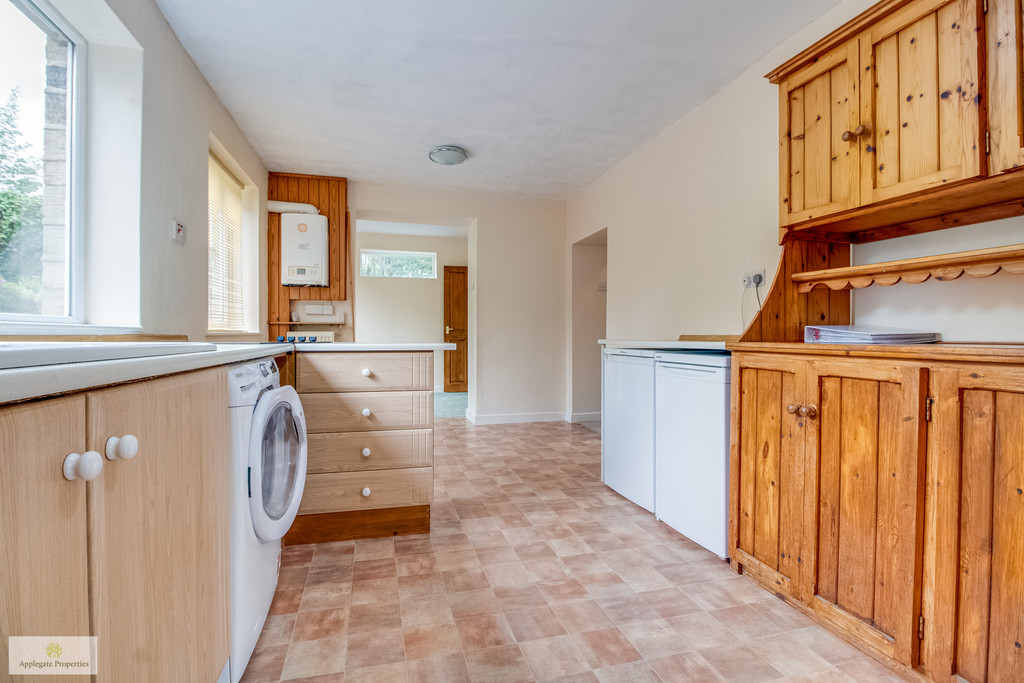 Images for Springwood Road, Thongsbridge, Holmfirth