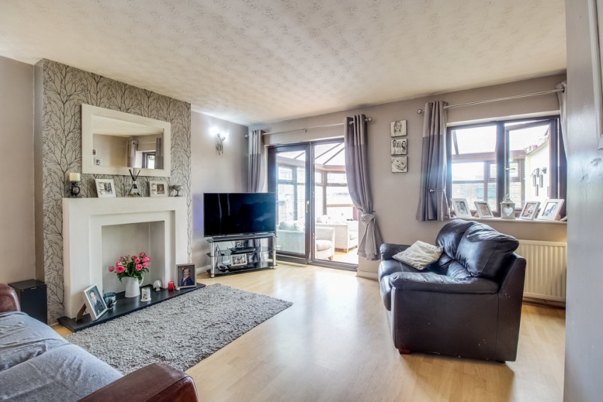 Images for Scholes, Holmfirth