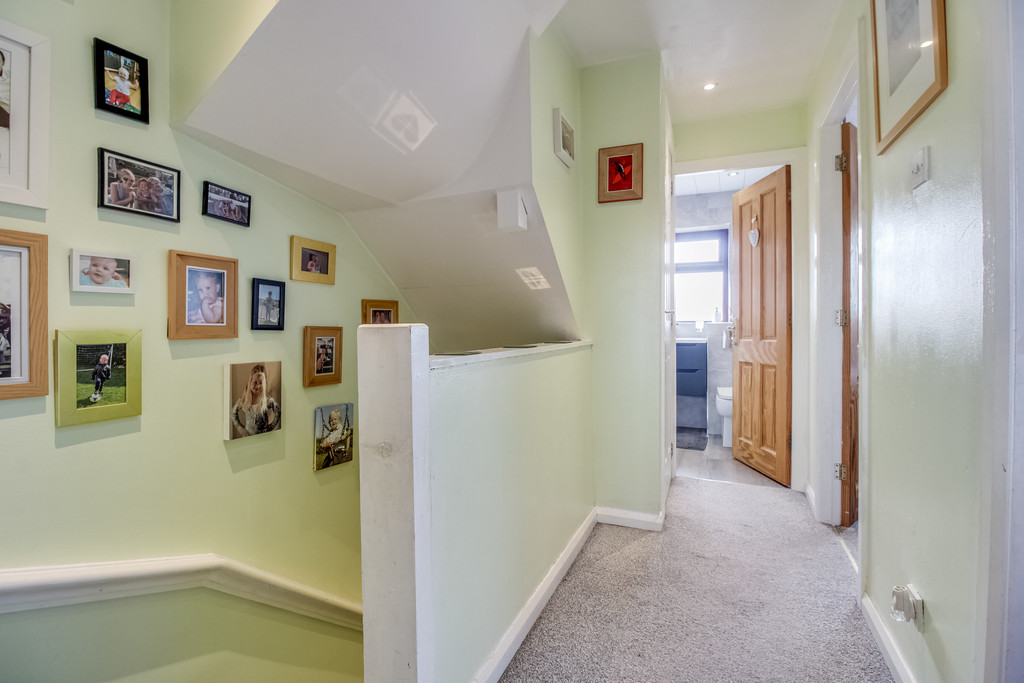 Images for Scholes, Holmfirth