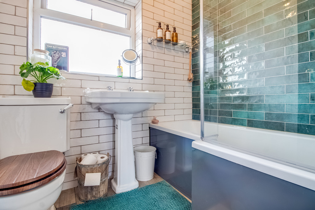 Images for Aldonley, Almondbury, Huddersfield