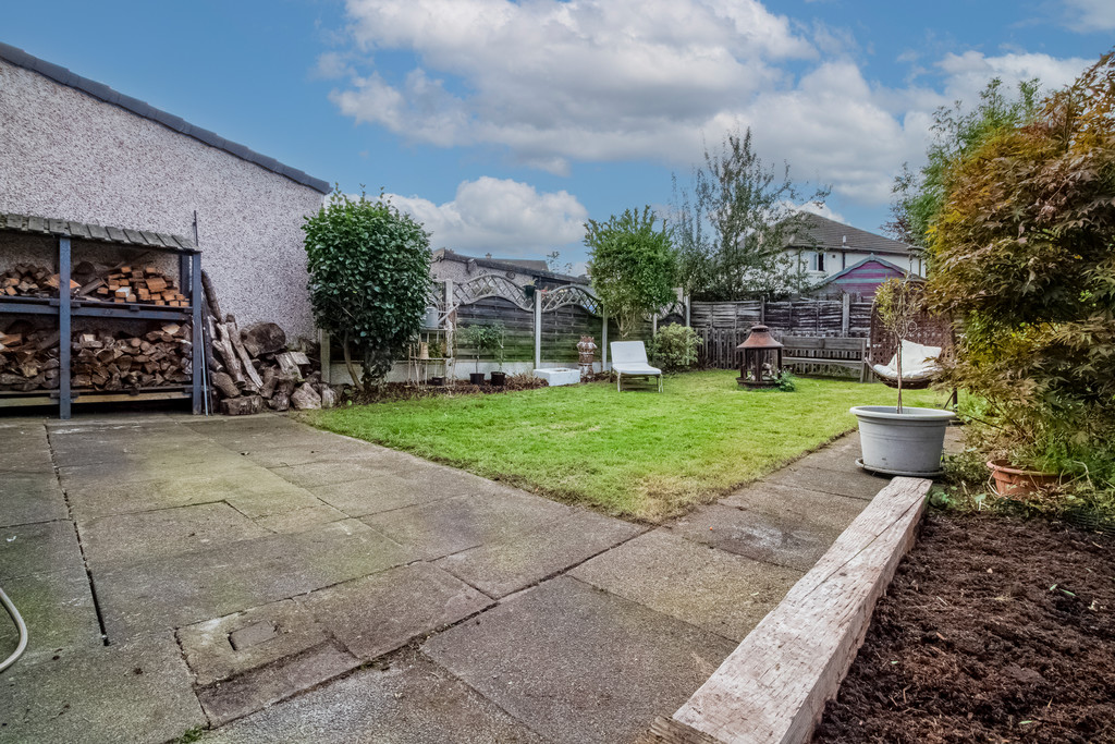 Images for Aldonley, Almondbury, Huddersfield