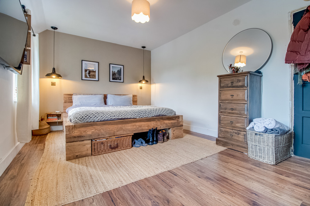 Images for Aldonley, Almondbury, Huddersfield