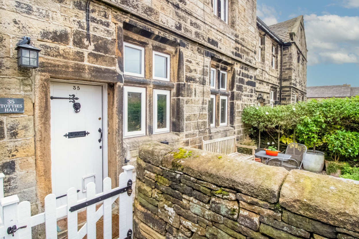 Images for Totties Lane, Holmfirth
