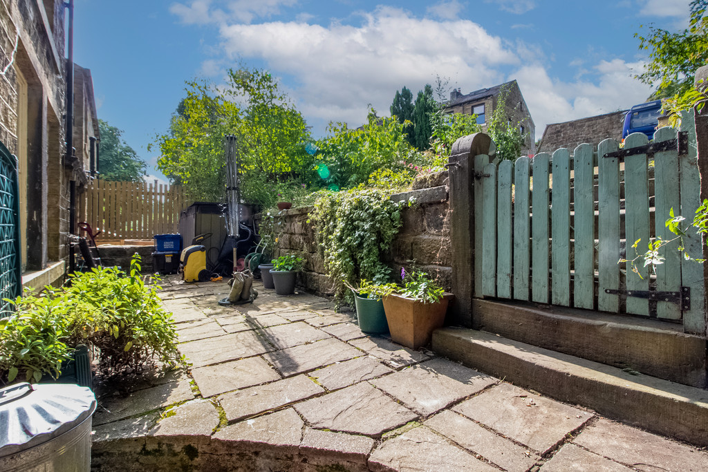 Images for Calf Hill Road, Thongsbridge, Holmfirth