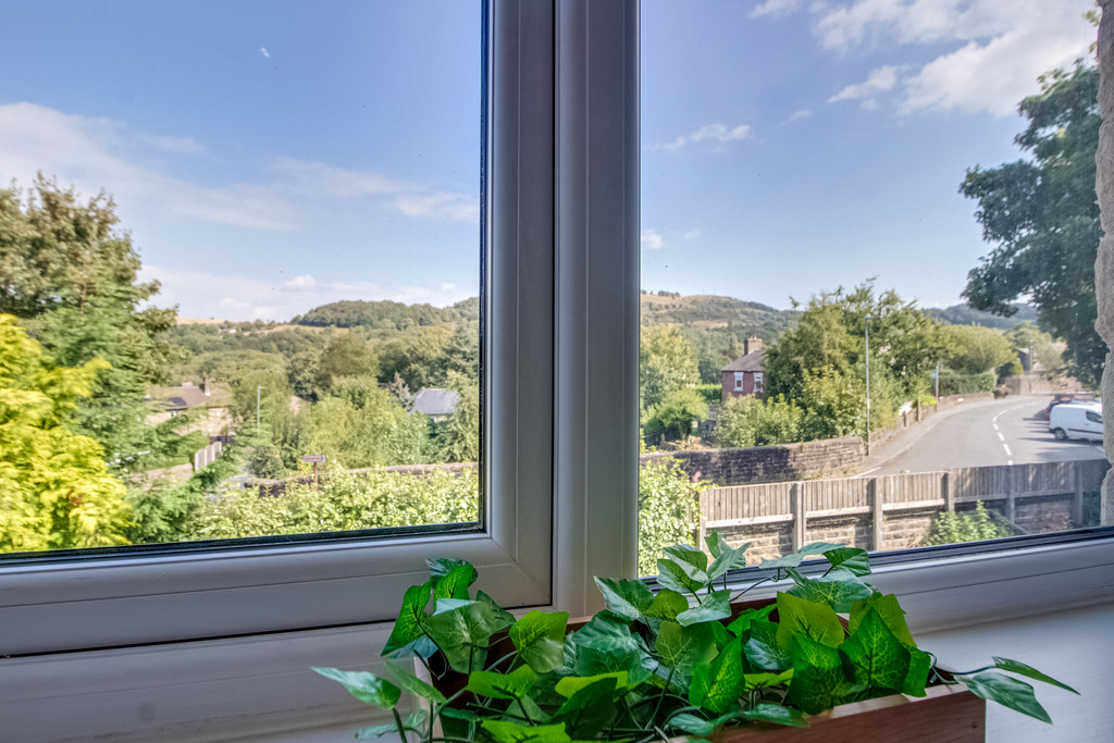 Images for The Bridges, Thongsbridge, Holmfirth