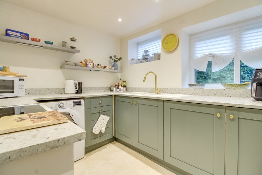 Images for Choppards Lane, Holmfirth