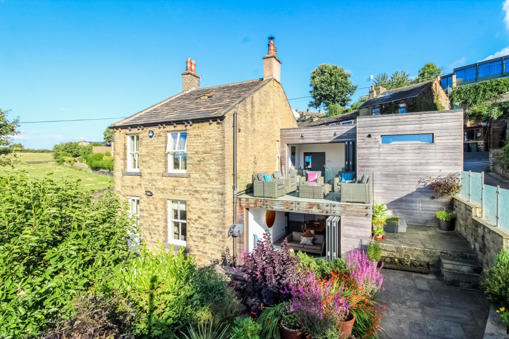 Superb views since 1885. We visit Caroline & Charles in Highburton  to view their beautifully renovated home.